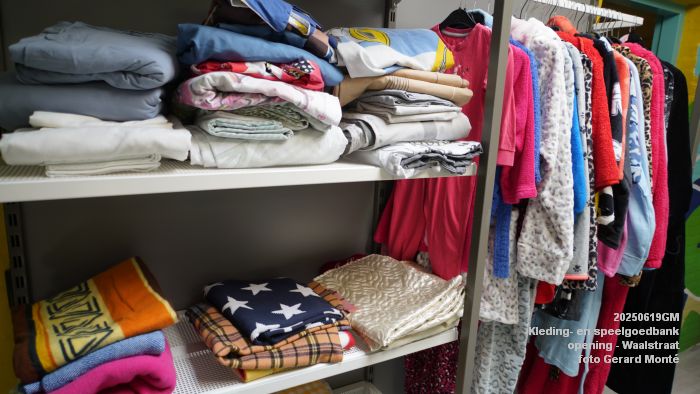 DSC06218- Kleding - en speelgoedbank Waalstraat opening - 19juni2025 - foto GerardMontE web DSC06218- Kleding - en speelgoedbank Waalstraat opening - 19juni2025 - foto GerardMontE web