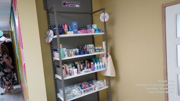 DSC06221- Kleding - en speelgoedbank Waalstraat opening - 19juni2025 - foto GerardMontE web DSC06221- Kleding - en speelgoedbank Waalstraat opening - 19juni2025 - foto GerardMontE web