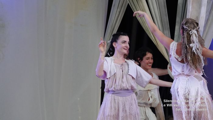 DSC08316- Opera op de Parade - Silenzio Karmit Fadael - Le Villi Puccini - 19juni2025 - foto GerardMontE web DSC08316- Opera op de Parade - Silenzio Karmit Fadael - Le Villi Puccini - 19juni2025 - foto GerardMontE web