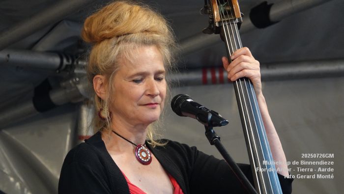 DSC01684- Muziek op de Binnendieze - Flor de Amor - 26julii2025 -  foto GerardMontE