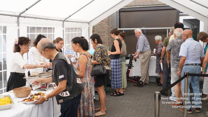 eDSC06524- Honi-herdenking 20 jaar Grevelingen Den Bosch - 15augi2025 - foto GerardMontE eDSC06524- Honi-herdenking 20 jaar Grevelingen Den Bosch - 15augi2025 - foto GerardMontE