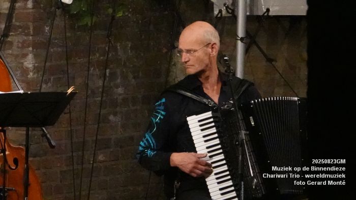 DSC03045- Muziek op de Binnendieze - Charivari Trio - 23aug2025 -  foto GerardMontE