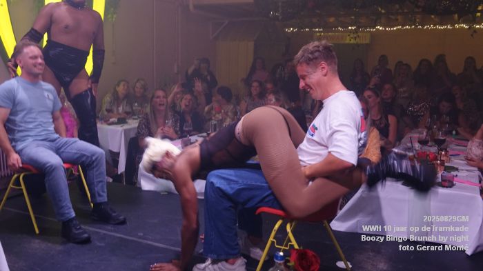 DSC03520- werkwarenhuis WWH 10 jaar op de Tramkade - Boozy Bingo Brunch by night - 29aug2025 -  foto GerardMontE