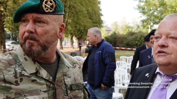 DSC03593- VOC herdenking Bossche gesneuvelde militairen - Indiemonument Zuiderparkweg - 30aug2025 - foto GerardMontE DSC03593- VOC herdenking Bossche gesneuvelde militairen - Indiemonument Zuiderparkweg - 30aug2025 - foto GerardMontE