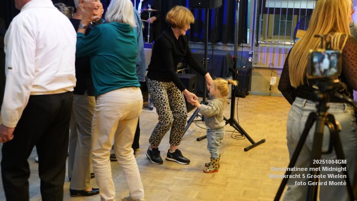 DSC06938- Dansmatinee - Midnight - Windkracht 5 Groote Wielen - 4okt2025 -  foto GerardMontE