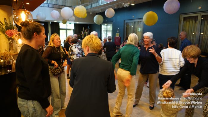DSC06943- Dansmatinee - Midnight - Windkracht 5 Groote Wielen - 4okt2025 -  foto GerardMontE