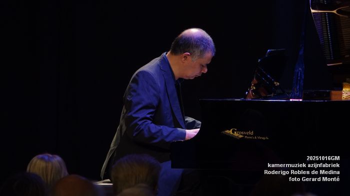 DSC09283- kamermuziek azijnfabriek - Roderigo Robles de Medina - 16okt2025 -  foto GerardMontE