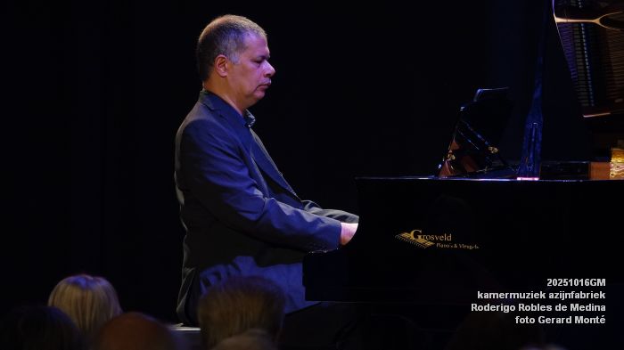 DSC09284- kamermuziek azijnfabriek - Roderigo Robles de Medina - 16okt2025 -  foto GerardMontE