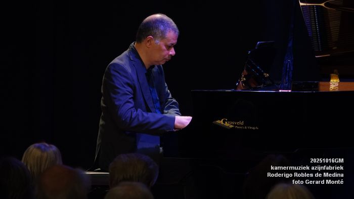 DSC09292- kamermuziek azijnfabriek - Roderigo Robles de Medina - 16okt2025 -  foto GerardMontE