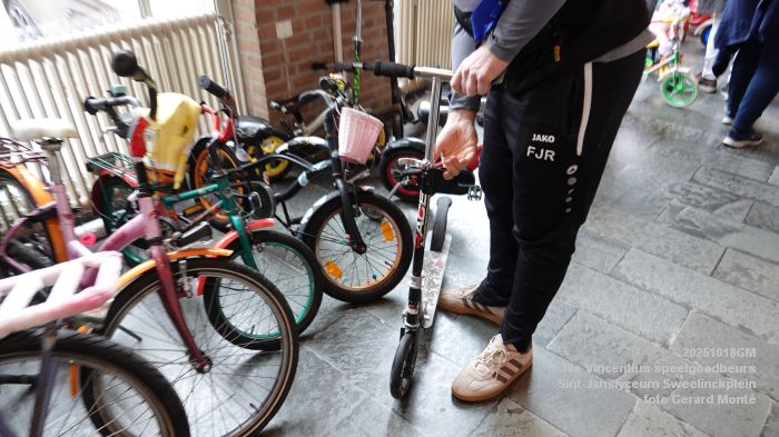 DSC09672- 30e Vincentius speelgoedbeurs in Sint-Janslyceum Sweelinckplein - 18okt2025 -  foto GerardMontE