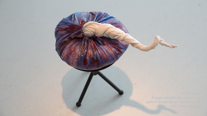 DSC09927- Reggie Voigtlaender Red Earth - Hedendaags Kunstkabinet - 19okt2025 -  foto GerardMontE