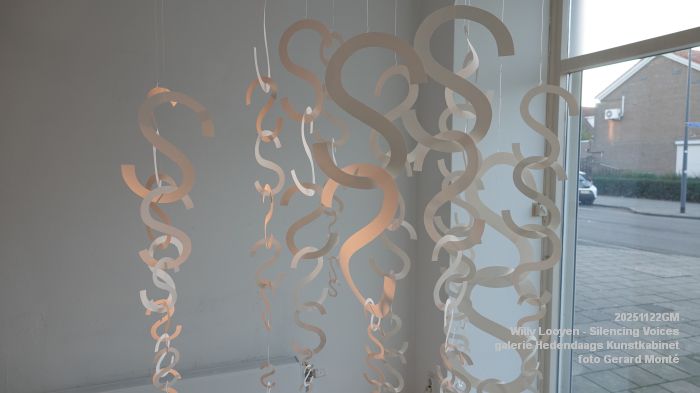 DSC03148- Willy Looyen - Silencing Voices - Hedendaags Kunstkabinet - 22nov2025 -  foto GerardMontE