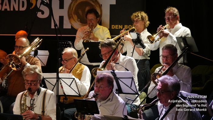DSC03571- optreden van bigband s-Hot - azf - 23nov2025 -  foto GerardMontE