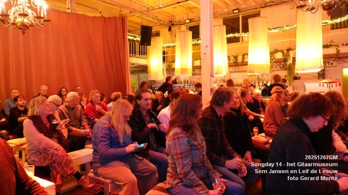 DSC05121-  Veertiende Songday wwh - het Gitaarmuseum - Sem Jansen en Leif de Leeuw - 7dec2025 -  foto GerardMontE