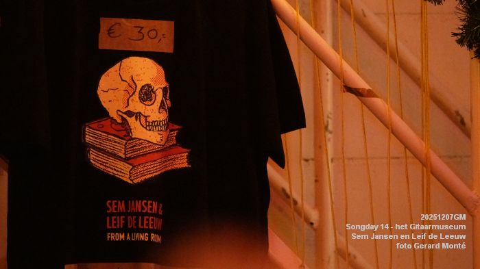 DSC05162-  Veertiende Songday wwh - het Gitaarmuseum - Sem Jansen en Leif de Leeuw - 7dec2025 -  foto GerardMontE