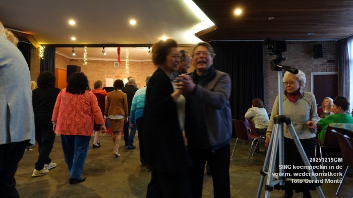 DSC07401- SING koempoelan in de voorm wederkomstkerk - 19dec2025 -  foto GerardMontE