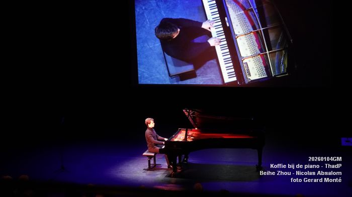 DSC09154- Koffie bij de piano - ThadP - Beihe Zhou - Nicolas Absalom - 4jan2026 -  foto GerardMontE