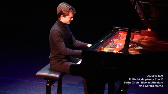 DSC09163- Koffie bij de piano - ThadP - Beihe Zhou - Nicolas Absalom - 4jan2026 -  foto GerardMontE