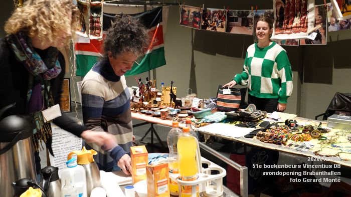 hDSC01349- 51e boekenbeurs Vincentius - Brabanthallen avondopening - 23jan2026 -  foto GerardMontE