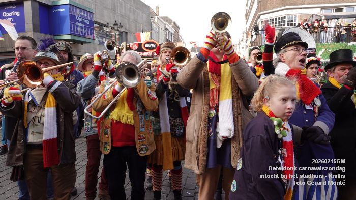 DSC03227- Oeteldonk carnavalszondag intocht bij stadhuis Markt - 15feb2026 - foto GerardMontE DSC03227- Oeteldonk carnavalszondag intocht bij stadhuis Markt - 15feb2026 - foto GerardMontE