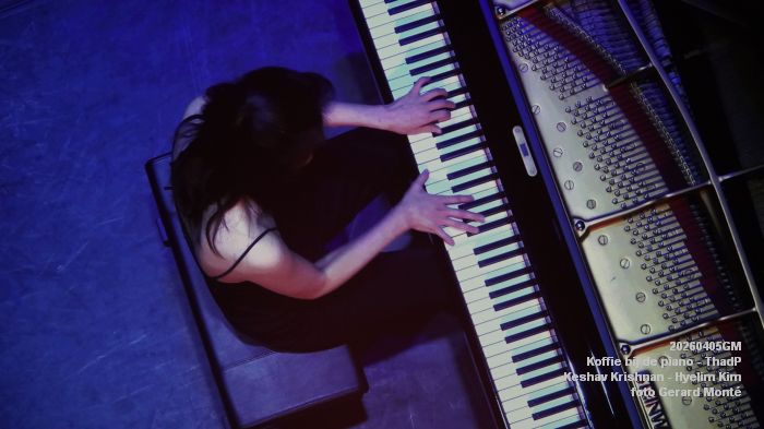 DSC04545- Koffie bij de piano - ThadP - Keshav Krishnan - Hyelim Kim - 5apr2026 - foto GerardMontE