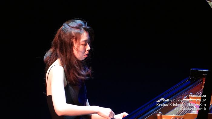 DSC04567- Koffie bij de piano - ThadP - Keshav Krishnan - Hyelim Kim - 5apr2026 - foto GerardMontE