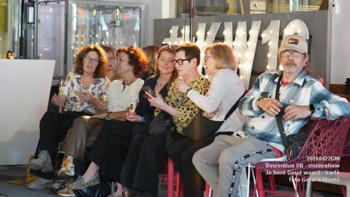 DSC06678-DSC09246- Vincentius DB - modeshow Goud waard - workplaza kw1c - 22apr2026 - foto GerardMontE