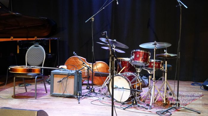 eDSC02737- jazzy huiskamers - podium azijnfabriek - 14mei2026 - foto GerardMontE eDSC02737- jazzy huiskamers - podium azijnfabriek - 14mei2026 - foto GerardMontE