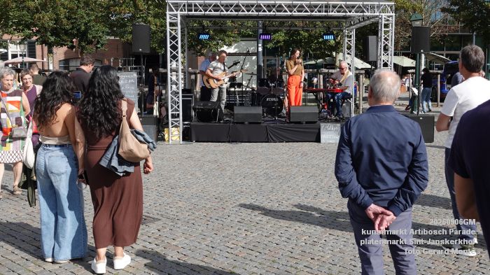 DSC07277- kunstmarkt Artibosch Parade - platenmarkt Sint-Janskerkhof - 6sep2026 - foto GerardMontE DSC07277- kunstmarkt Artibosch Parade - platenmarkt Sint-Janskerkhof - 6sep2026 - foto GerardMontE